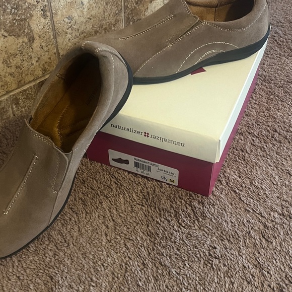 Naturalized Fadrina Slip On Taupe 9.5 M - Picture 4 of 4